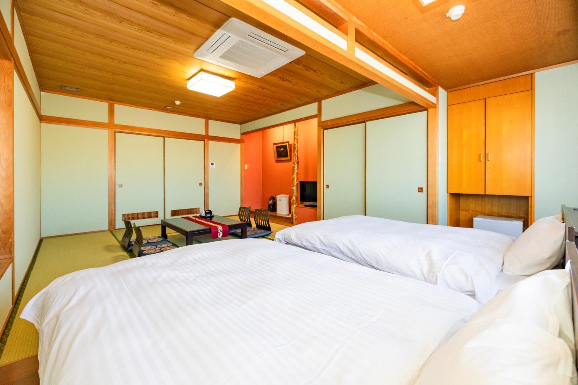 Hotel Takasago Kōchi Buitenkant foto