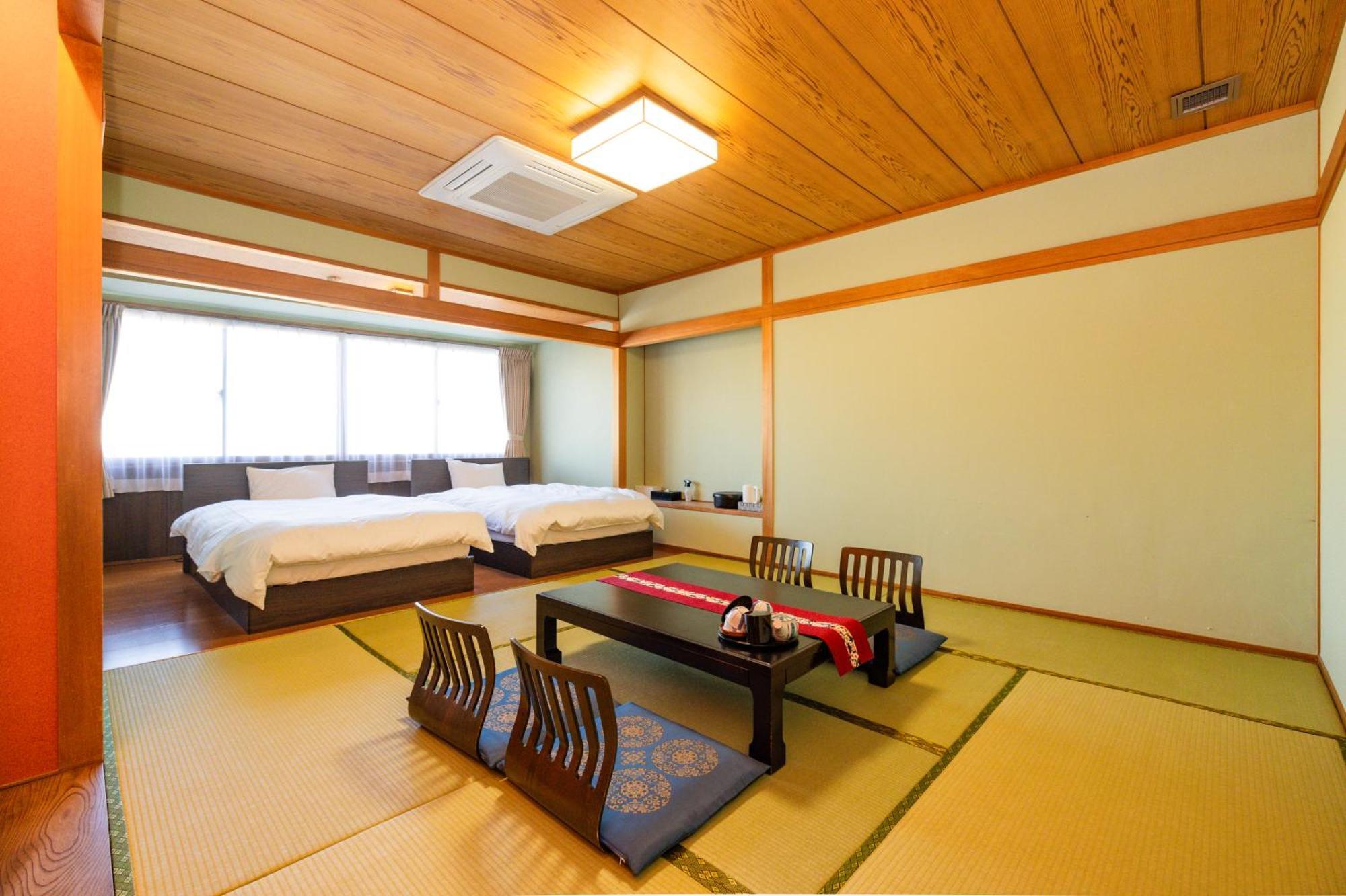 Hotel Takasago Kōchi Buitenkant foto
