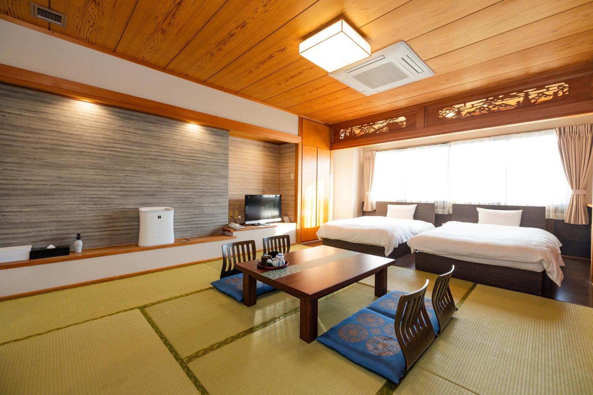 Hotel Takasago Kōchi Buitenkant foto