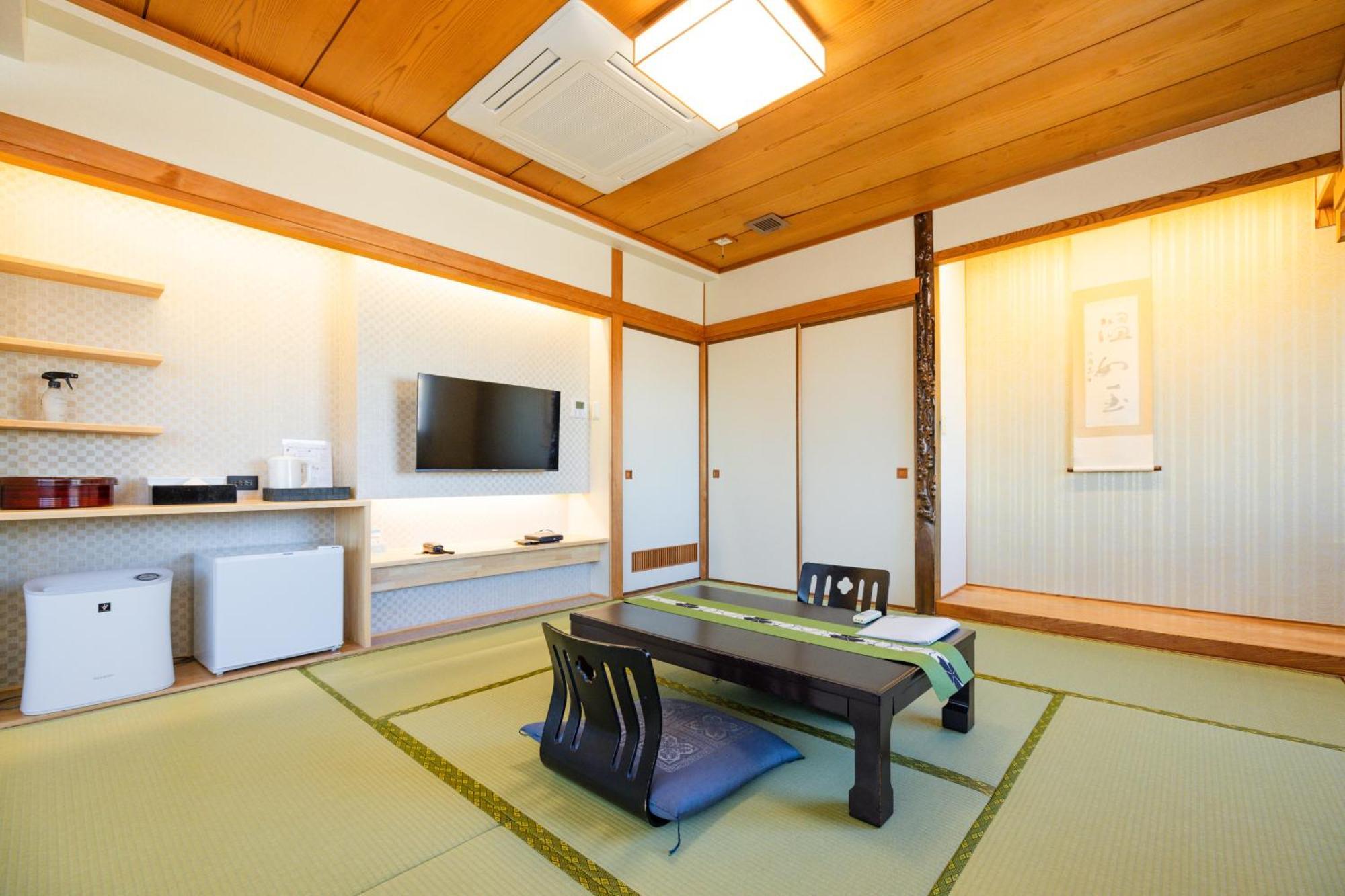 Hotel Takasago Kōchi Buitenkant foto