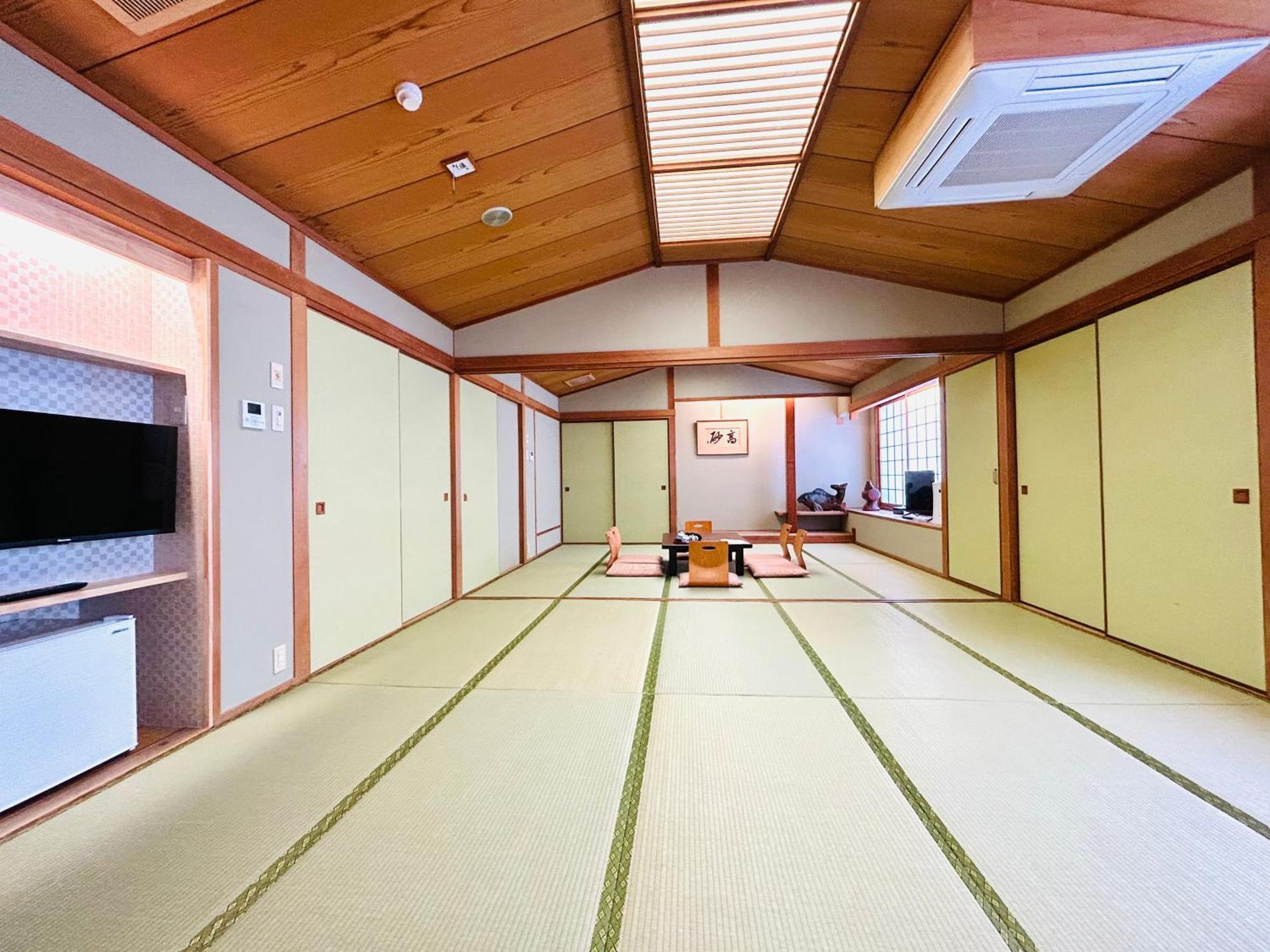 Hotel Takasago Kōchi Buitenkant foto