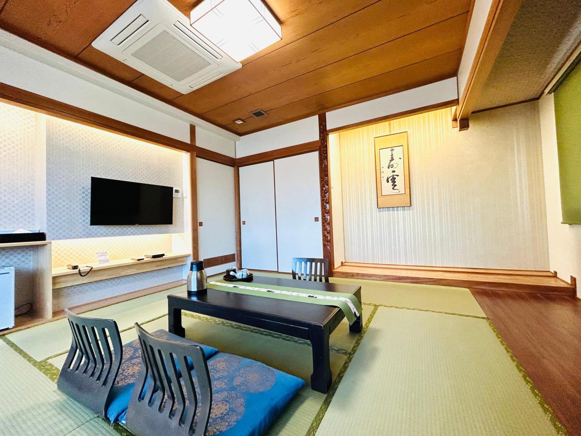Hotel Takasago Kōchi Buitenkant foto