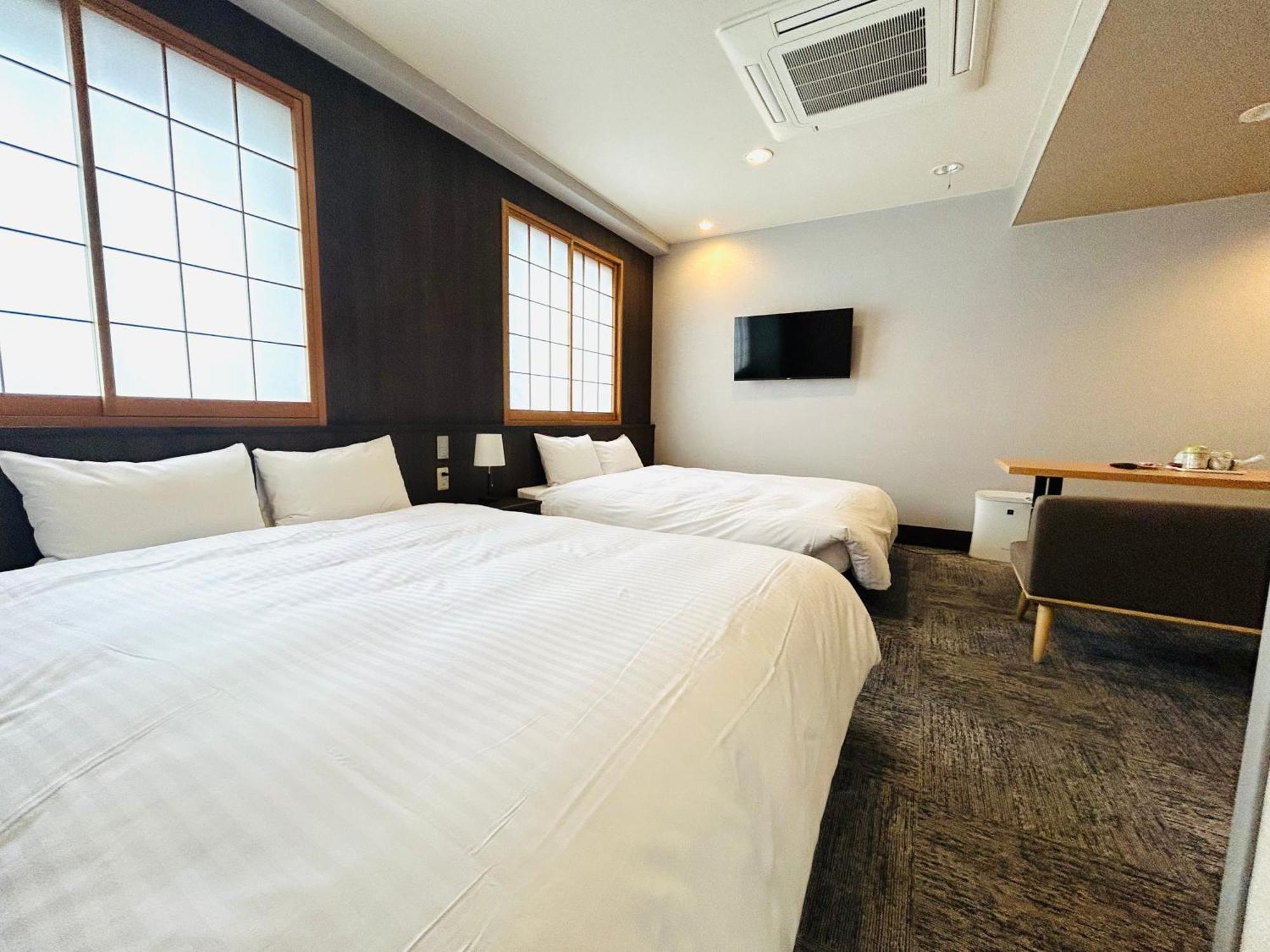 Hotel Takasago Kōchi Buitenkant foto
