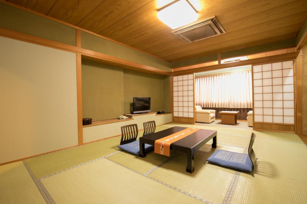 Hotel Takasago Kōchi Buitenkant foto